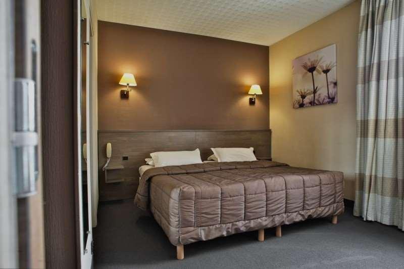 Brit Hotel Le Surcouf Saint-Malo Phòng bức ảnh