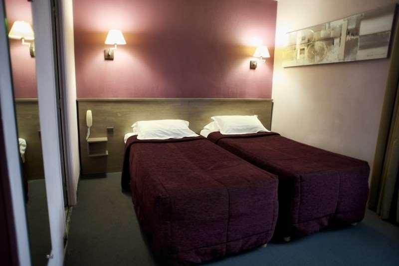 Brit Hotel Le Surcouf Saint-Malo Phòng bức ảnh